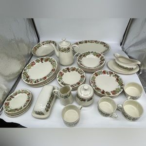 Marine toys for tots foundation dinnerware set of 33